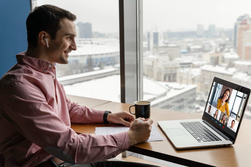 ¿Cómo simplificar la configuración y administración de dispositivos remotos?