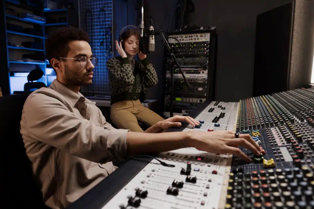 Profesionales-del-Sonido-en-la-Web-Tu-Estudio-a-Clicks