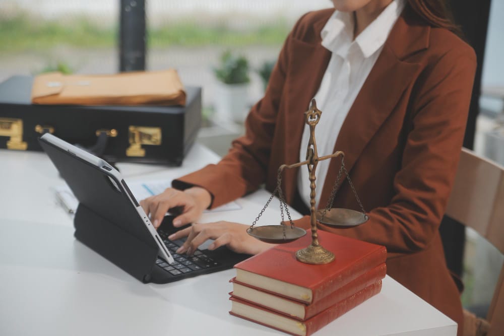 Importancia del correo empresarial en despacho de abogados