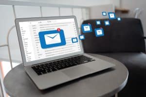 eMclient vs Outlook