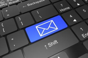 diferencias entre alias y cuenta de correo electrónico